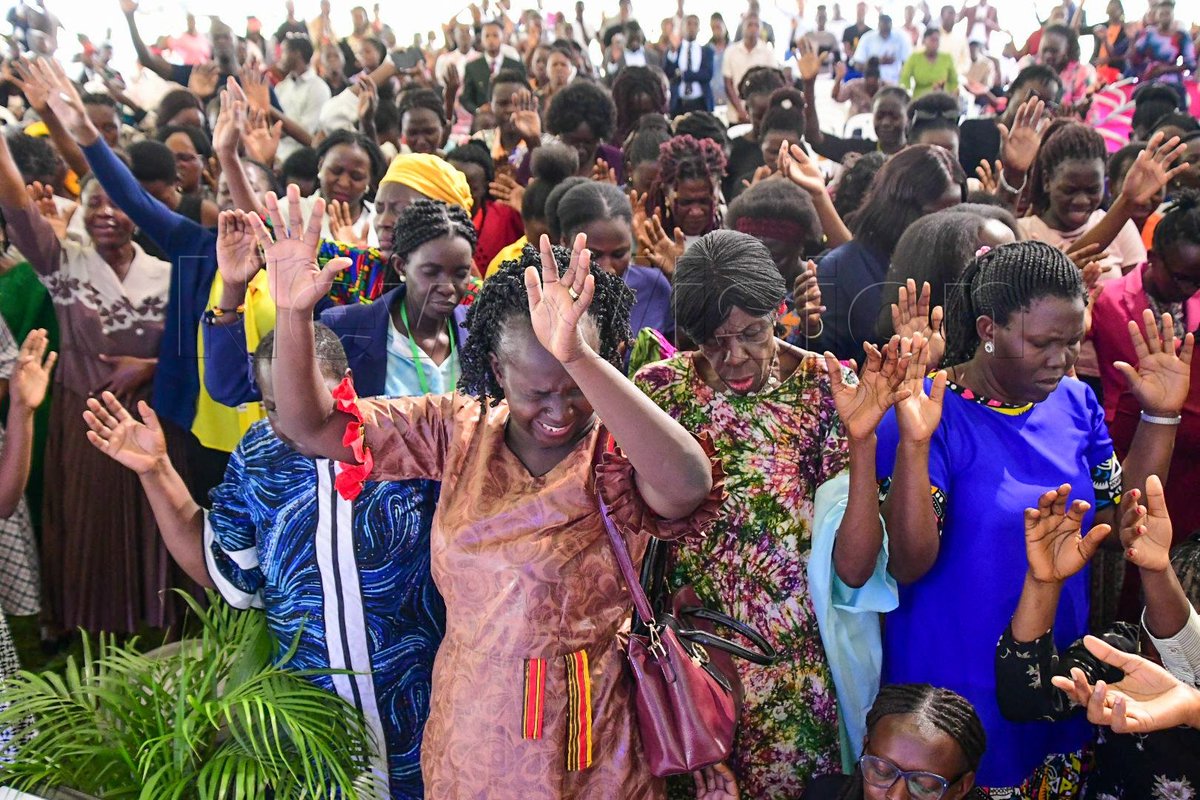 newvisionwire's tweet photo. 📸 📸 📸: Participants captured in moments of deep emotion, sobbing in earnest prayer, during the Mantle of Deborah National Conference at Makerere Freedom Square.

Photos by @kamiriam
#VisionUpdates || #MantleOfDeborah https://t.co/aGISamYYvR