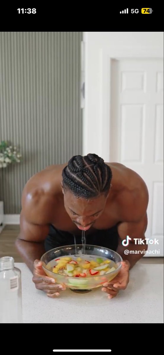 0nly_tg's tweet image. What the fuck was this 
Can someone explain