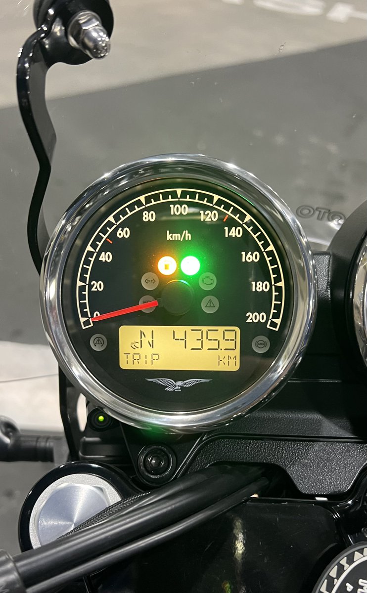 Rei5771's tweet photo. あーあ、終わっちゃった
今日の朝に戻らんかなー
・本日の走行 435.9km
・給油量 18.19L
・燃費 23.96km/l
・本日見たGUZZI 0台(自分の除く)
・本日すれ違ったGUZZI 0台(たぶん)
#MOTOGUZZI
#V7Special https://t.co/q9B9TrG4Sj