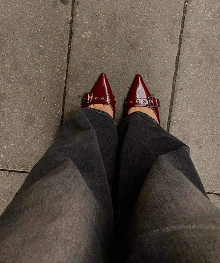 autumn girl tweet media