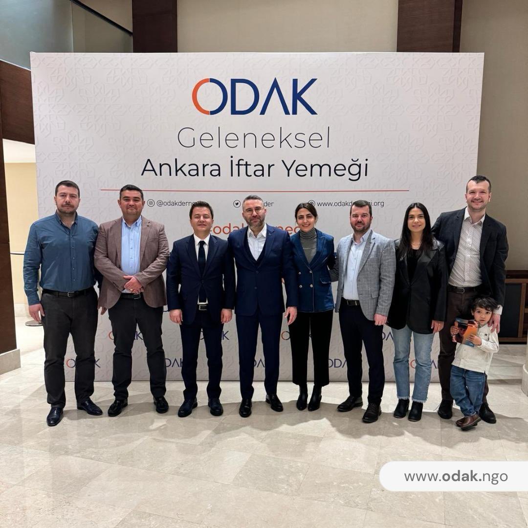 odakder's tweet photo. Okulları destekliyor, su kuyuları açıyor, lise ve üniversite öğrencilerine eğitim desteği sağlıyor, düzenli sosyal yardımlarla ihtiyaç sahiplerine ulaşıyoruz. https://t.co/SG7MTTHCQb