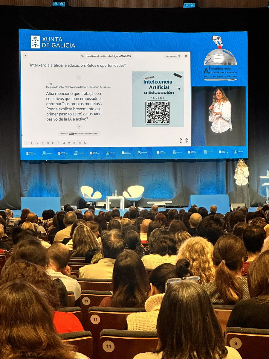 Bcodesal's tweet photo. @EduXunta 📱 Durante o Congreso de IA e Educación, abriuse un espazo de participación para que asistentes puideran preguntar aos relatores a través de MENTI. Un debate enriquecedor sobre o futuro da educación! #CAFI_educaciondixital #Eduxunta #IA https://t.co/5oMCp23J44