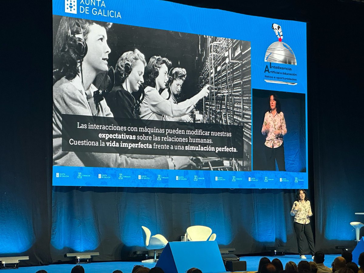 Bcodesal's tweet photo. @EduXunta 🔍 “Desafíos éticos da IA na sociedade e nas aulas” con @loretahur. Reflexionamos sobre equidade, privacidade e o novo papel docente, destacando a necesidade de integrar a intelixencia artificial de forma responsable na educación. #CAFI_educaciondixital #Eduxunta https://t.co/436FkWWVlL