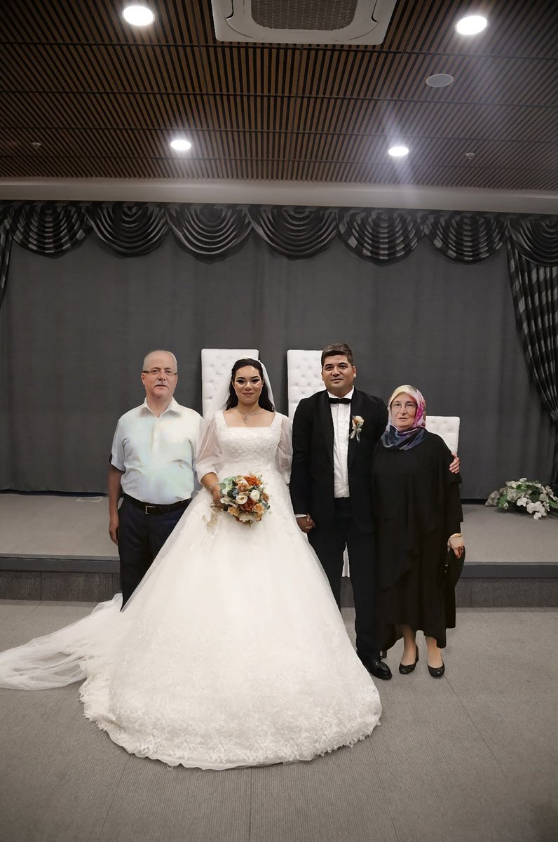 hgfidan's tweet photo. Şu pozu vermeyi çok isterdim sevdiceğim biricik eşimin hediyesi ile teknoloji sayesinde oldu... https://t.co/ASsBVV1BhY