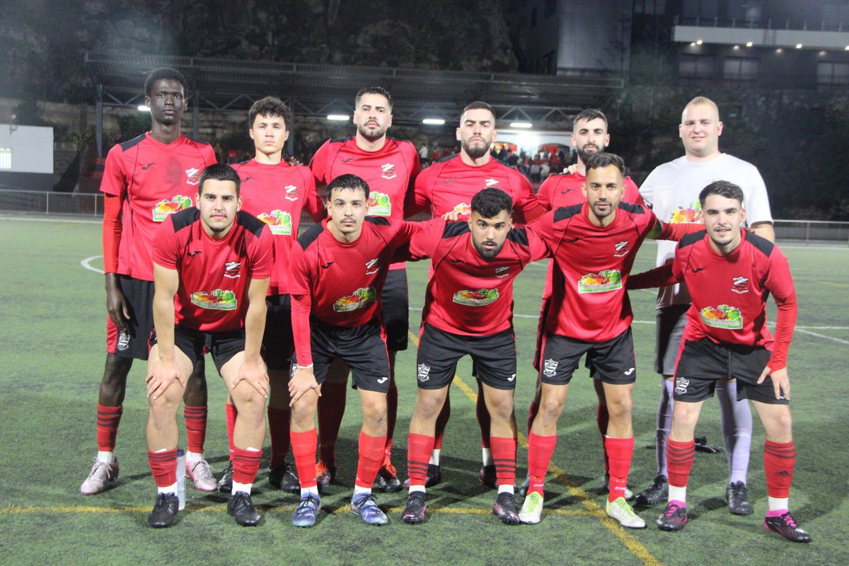 udguia's tweet photo. Derrota por la mínima del primer equipo, en su encuentro frente a la UD San Nicolás. ❤️🖤
#volveralacima #udguia #guiaesdeporte https://t.co/tGgGOkVwzH