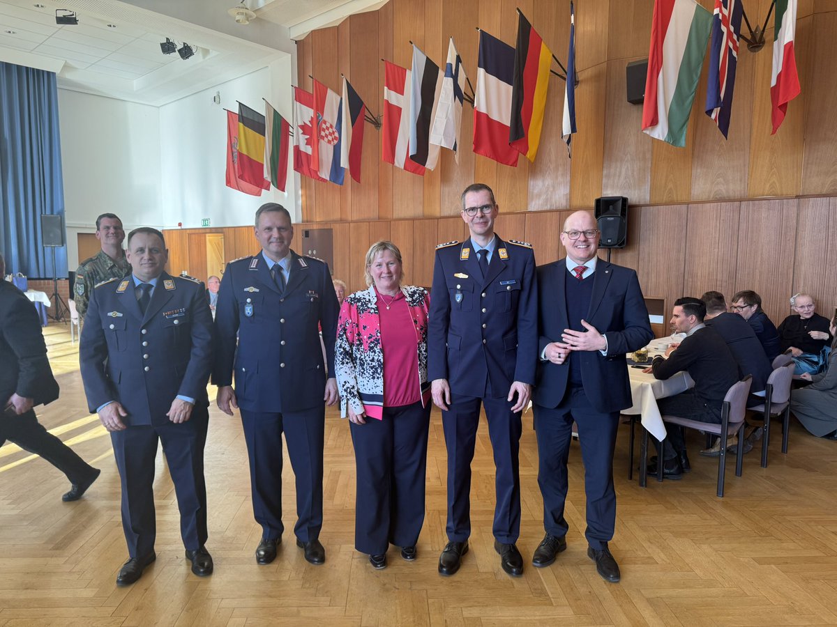 Feierliche Kommandoübergabe im Einsatzführungsbereich 3 der Luftwaffe in Holzdorf von Oberst Karsten Olf an Oberstleutnant André Megow. Holzdorf wird zukünftig eine militärische Schlüsselrolle in Deutschland einnehmen.