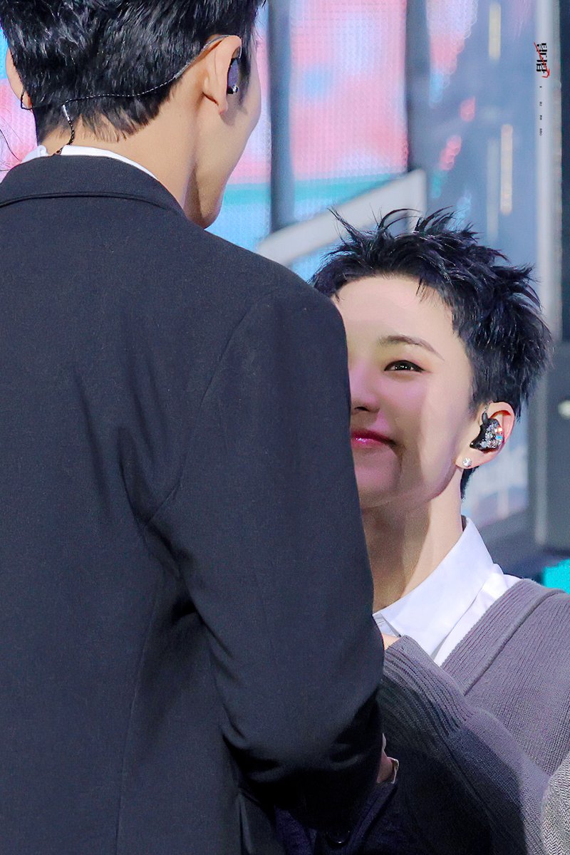 250320 캐럿랜드 HQ

🐶🐹

#세븐틴 #SEVENTEEN #호시 #순영 #HOSHI #ホシ