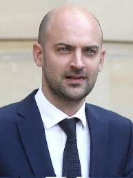 Alain Weber (@alainpaulweber) on Twitter photo Nous avons donc des ministres crapules !
<a href="/jnbarrot/">Jean-Noël Barrot</a>, <a href="/auroreberge/">Aurore Bergé</a> ont avec <a href="/priscathevenot/">Prisca THEVENOT</a> fait une fausse déclaration de participation à un stage, alors qu’ils étaient ministres en exercice, afin de voler 12 285€ dans la poche des Français. Une honte absolue. Des voleurs ! Nous avons donc des ministres crapules !
<a href="/jnbarrot/">Jean-Noël Barrot</a>, <a href="/auroreberge/">Aurore Bergé</a> ont avec <a href="/priscathevenot/">Prisca THEVENOT</a> fait une fausse déclaration de participation à un stage, alors qu’ils étaient ministres en exercice, afin de voler 12 285€ dans la poche des Français. Une honte absolue. Des voleurs !