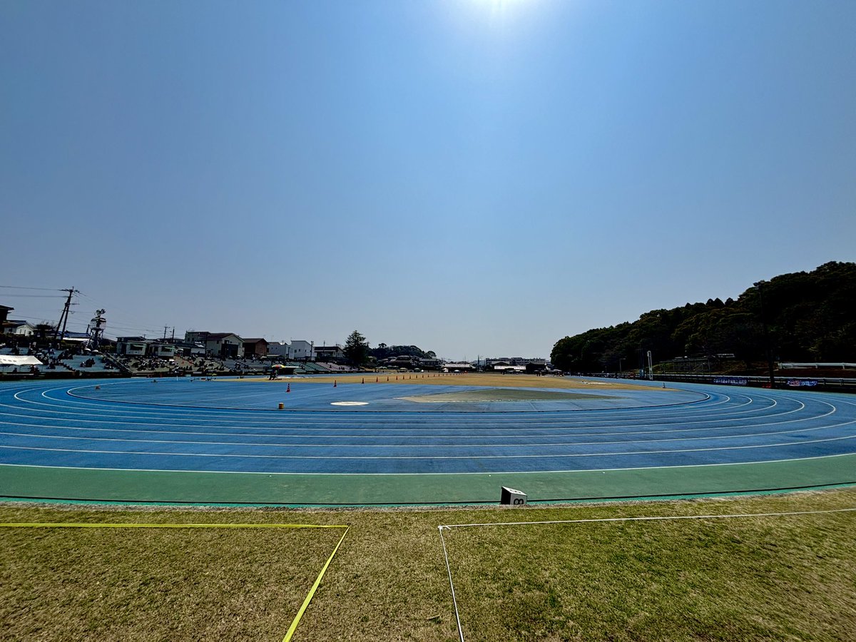 hiroki_1121_'s tweet photo. さくら記録会inおおむた🌸3000m
8分38秒96（2’51”,2’55”,2’52”）
鹿児島マラソン後から怠けすぎてあまり練習できてなかったので目標は低めに設定。（9分切り）最後尾スタートも入りが2分51秒で想定より速かったがそのままの流れで最後まで行けて目標以上に走れたので良かった👏 https://t.co/ifemq8kL6U