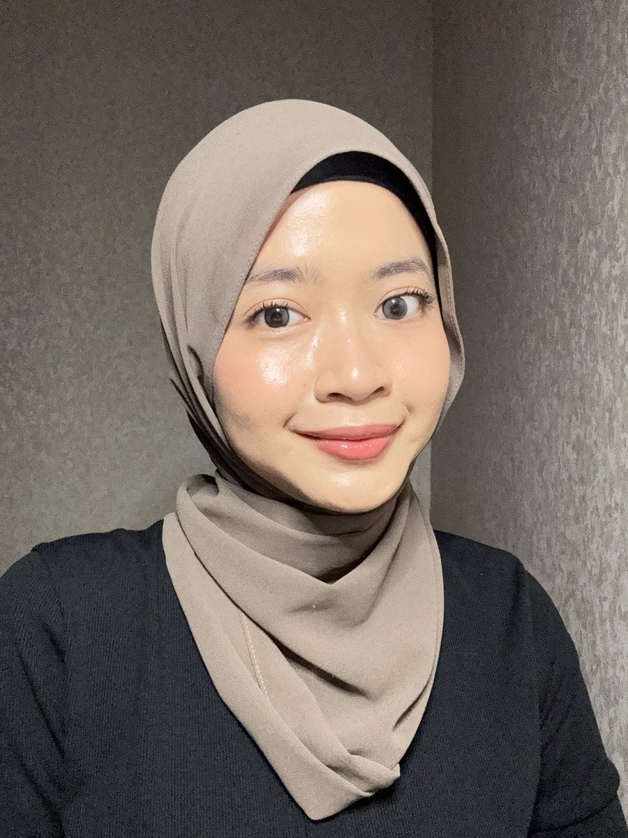 kforkinsley's tweet photo. complexion favorite aku buat ngedapetin makeup look seger kayak abis mandi 👇 https://t.co/aF0g3mC4td
