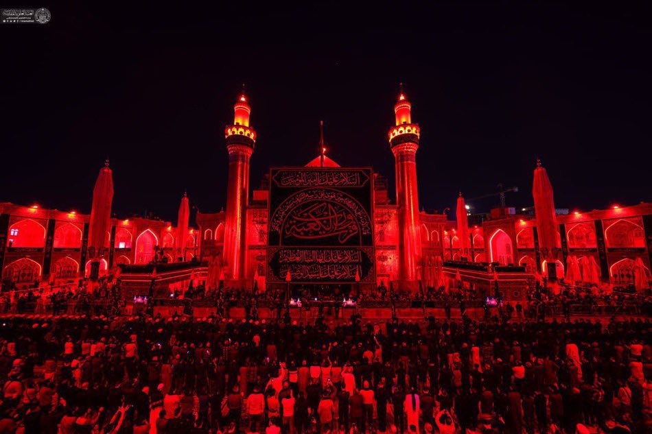أخوان ما تلاحظون  أماكن الشرك مجرد تنظر لها تكتئب وصدرك يضيق سبحان الله انظروا للفرق بين كربلاء ومكة 🤍
 منظار بشعه وحمراء مجرد تنظر الها تتعوذ من الشيطان بينما مكة منظر يشرح الصدر 
من شفت الصورة تحمدت ربي وسجدت سجود الشكر  نعمة الاسلام والتوحيد .
#النعرات_الطائفية 
#ليلة_العشرين