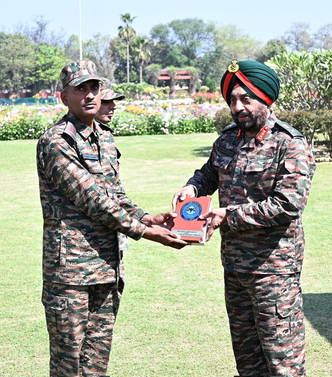 SWComd_IA's tweet photo. Mastering the Skies, Defining the Future.
#SaptaShakiCommand takes Drone Warfare training to new heights, hosting a cutting-edge Drone Competition at #MahajanFieldFiringRanges, where teams showcased their skills under simulated operational conditions.
The winners were felicitated for their exceptional performance by #LtGenManjinderSingh, #ArmyCommander #SaptaShaktiCommand, in a special ceremony organised at #BathindaMilitaryStation.
#YearofTechAbsorption
#ChetakCorps
#SaptaShaktiCommand
#IndianArmy
#DroneWarfare
@adgpi
@HQ_IDS_India
@SpokespersonMoD
@PRODefRjsthn
@KSBSectt
@IAF_MCC
@indiannavy
@prodefencechan1
@westerncomd_IA
@NorthernComd_IA
@suryacommand
@IaSouthern
@SWComd_IA
@artrac_ia
@easterncomd
@DelhiArea_IA