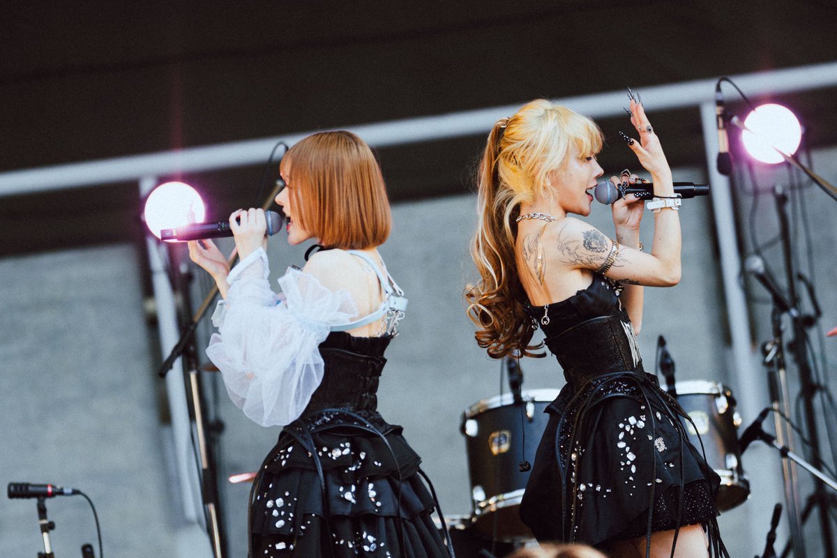 🌈￣￣ #服部フェス2025 ￣￣🌈

出演④
                「悪魔のキッス」

🌈＿＿＿＿＿＿＿＿＿＿＿＿＿🌈

#服部フェス2025メモリー