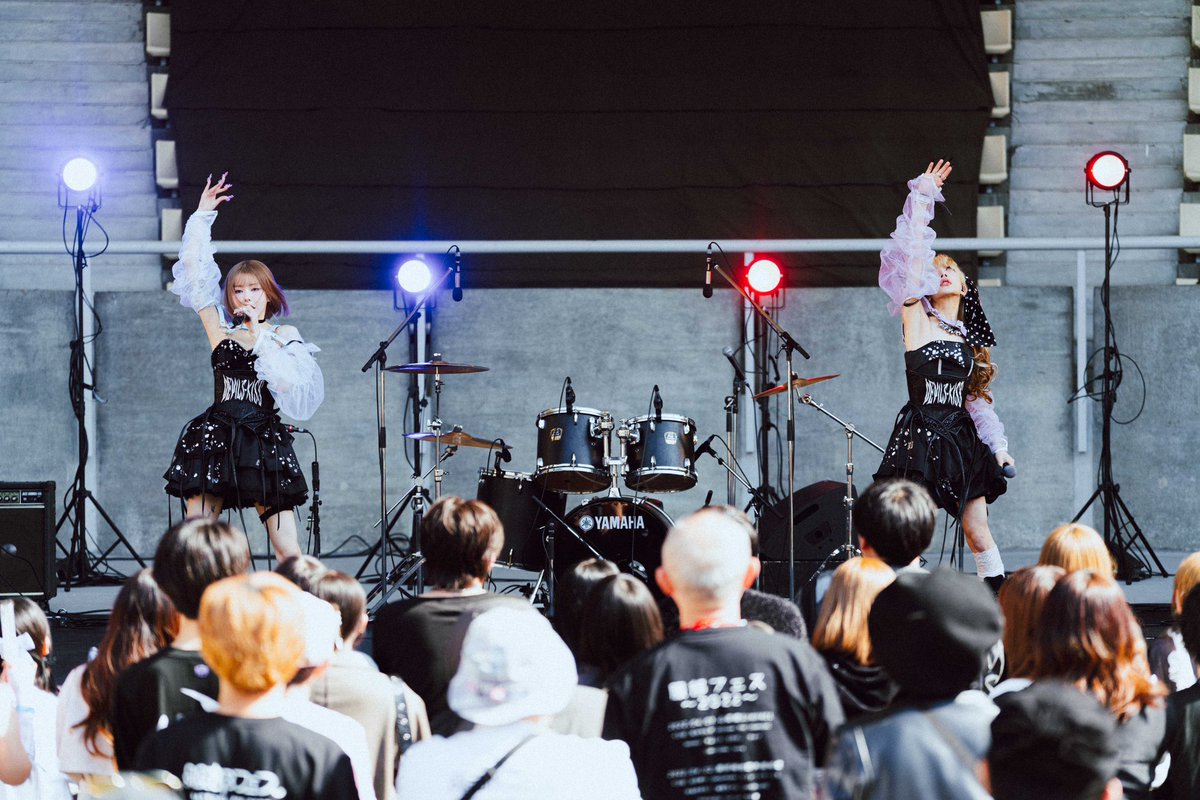 hattorifes_info's tweet photo. 🌈￣￣ #服部フェス2025 ￣￣🌈

出演④
                「悪魔のキッス」

🌈＿＿＿＿＿＿＿＿＿＿＿＿＿🌈

#服部フェス2025メモリー https://t.co/4kfDfyFyZL