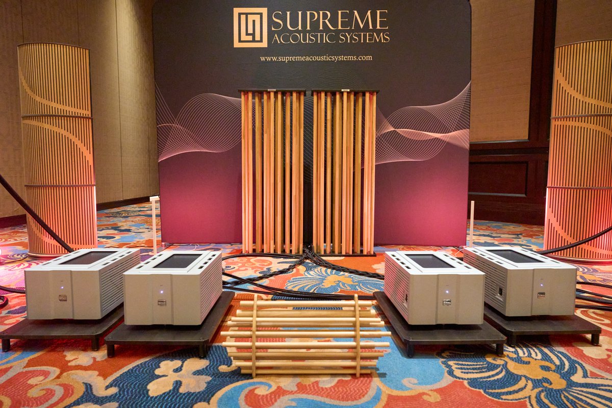 AT110s's tweet photo. South West Audio Fest 2025
Supreme Acoustic Systems

YG×Soulnote×Taiko

Taiko Olympus with Olympus I/O (internal DAC) → Soulnote P-3 
→ M-3X → YG Acoustics XV3 Sig main tower
→ M-3 → woofer tower

Taiko Extreme Router, Extreme Switch, Extreme DC Distributor https://t.co/PECIIxu3xo
