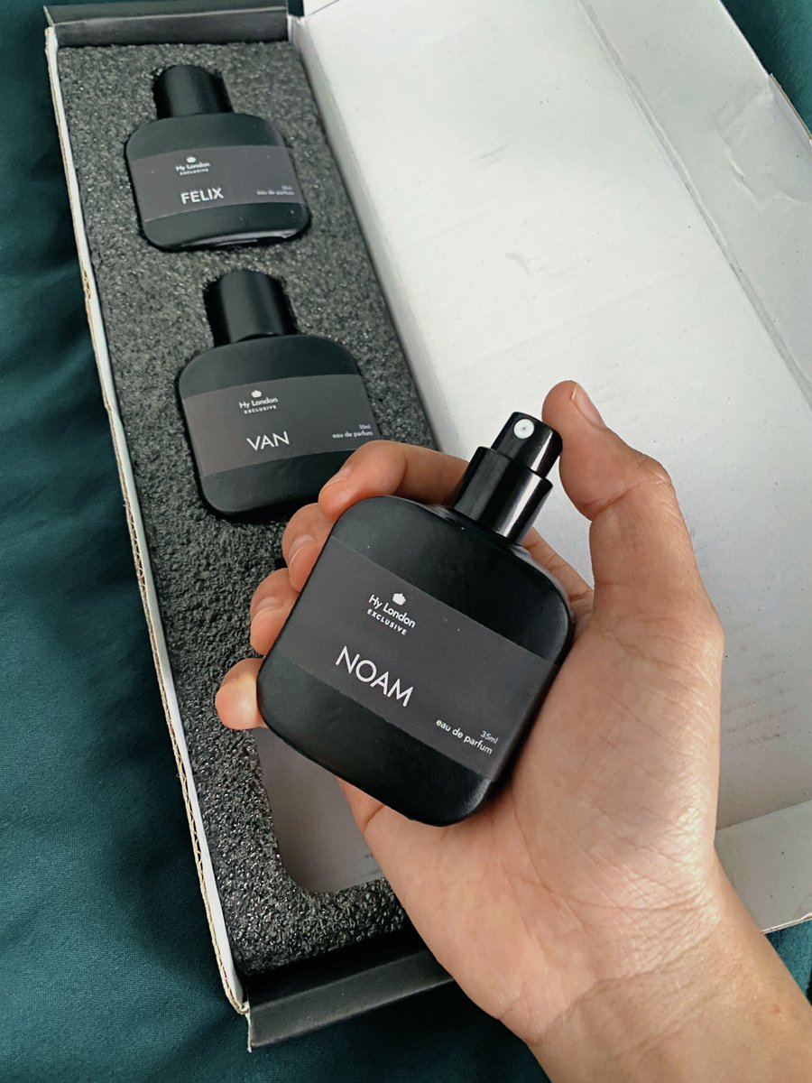 INI SEDEKAH APA JUALAN PARFUM SIH??!!!

masa parfum isi 3 gini harganya ga sampe 100 ribu??? mana wanginya elegan dan ganteng banget ga bikin eneg😭😭🫶🏻