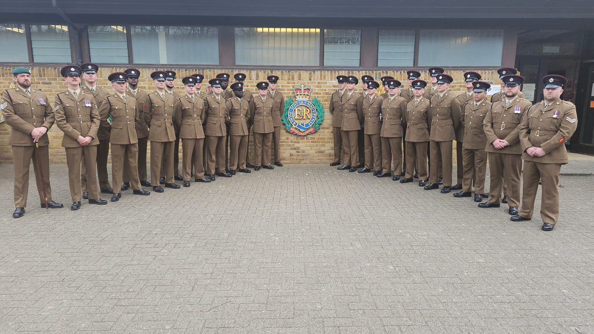 Tiptastic_LE's tweet photo. Another great day (yesterday) as OC Burma @ATR_Winchester with my penultimate parade saw 103 Recruits from Stand Entry 147B passing off the square of which 26 are set to join the @Proud_Sappers family. A proud day for all. @Army_Leadership @ReaController https://t.co/je39V2nswC