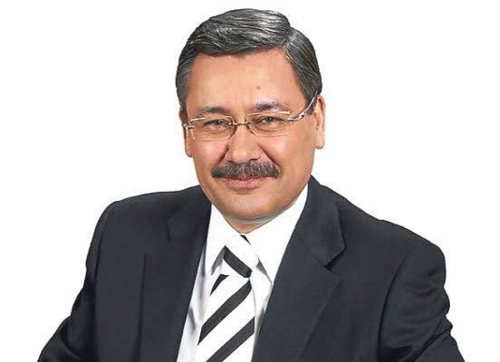 Soldaki Ekrem İmamoğlu: Gizli tanığın “Şahit olduğum usulsüzlük yok ama duyumlarım var” sözlerindeki DUYUMLAR sonrası gözaltına alındı.

Sağdaki Melih Gökçek: Hakkında onlarca ispatlı yolsuzluk ve kamuyu zarara uğratma var. Tek bir soruşturma dahi açılmadı.

Adaletiniz batsın.