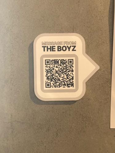 phxtxsynthesis's tweet photo. 더보이즈 Unexpected 위드뮤 팝업 QR 음성
#제이콥 #영훈 #현재 #주연 https://t.co/j0TssTenzI