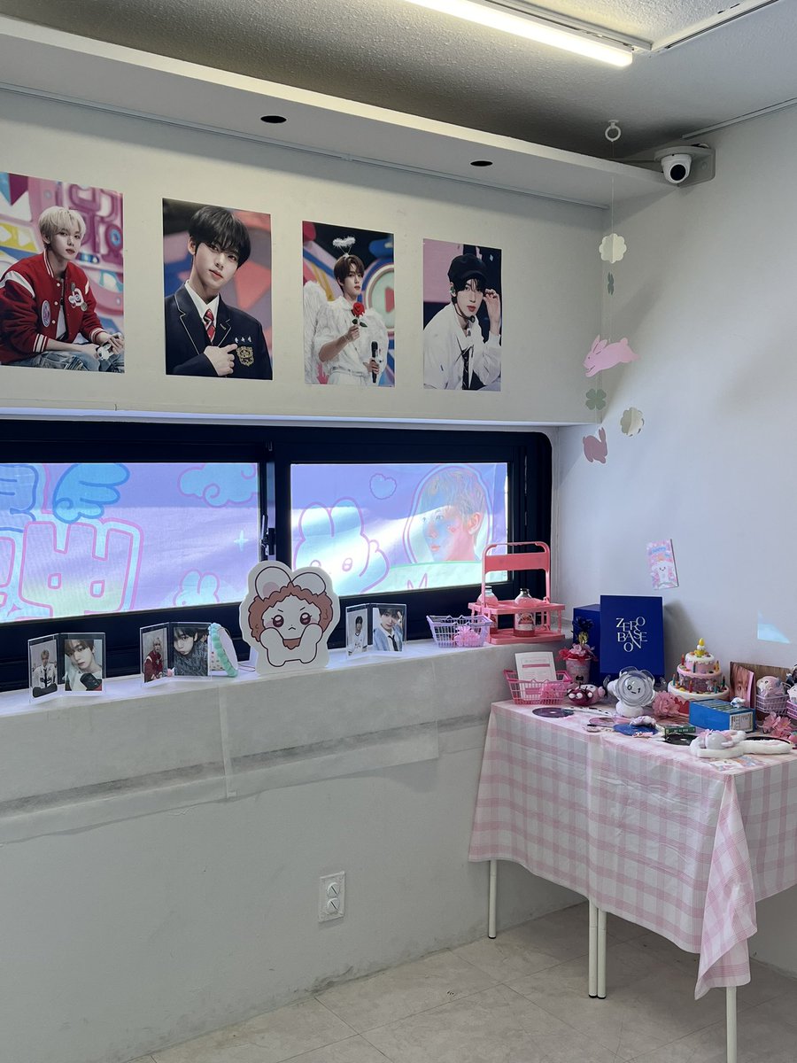 기욤기욤... 특전이 너무 마음에 들엇어요🥹🤍

#prince_bbodol_of_bunnyland