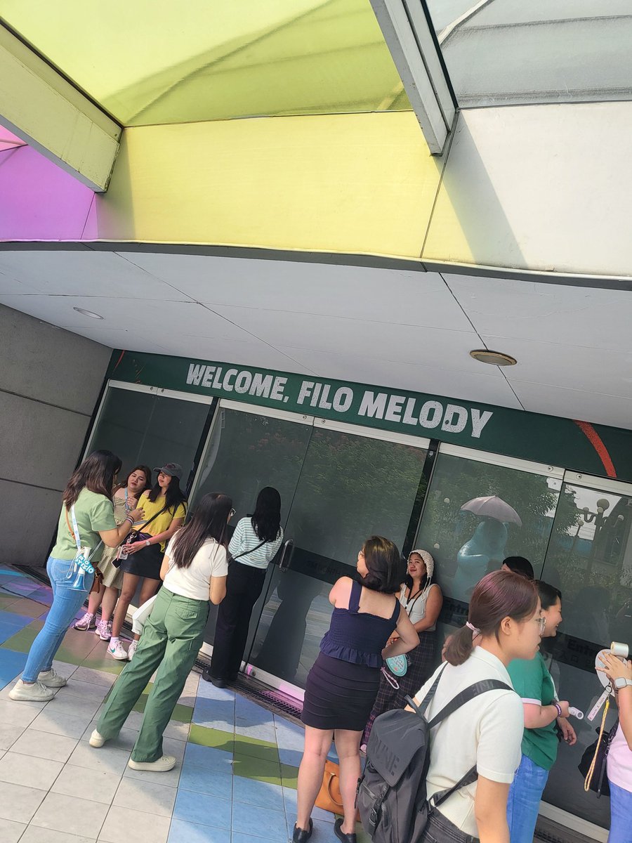 theoppaislife's tweet photo. Welcome, Filo Melody. Wayfarer in Manila in few hours 💚💚

Presented by: @LSquaredProdPH

#LEECHANGSUB #TheWayfarer #TheWayfarer_in_Manila #LSquaredProdPH https://t.co/xOvppgS0Ch