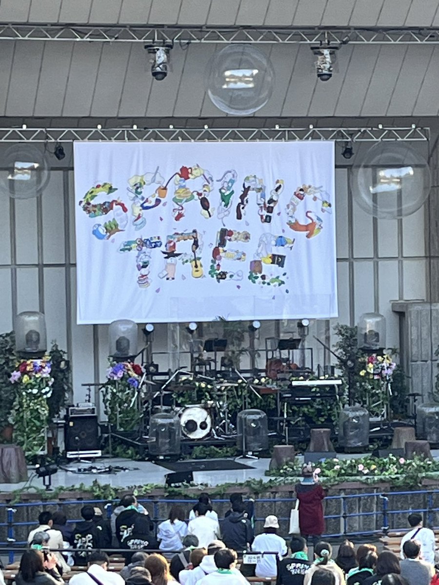 HiroLiSA3's tweet image. 今日はコレ！

 #SpringTree
#日比谷野外音楽堂
 #家入レオ