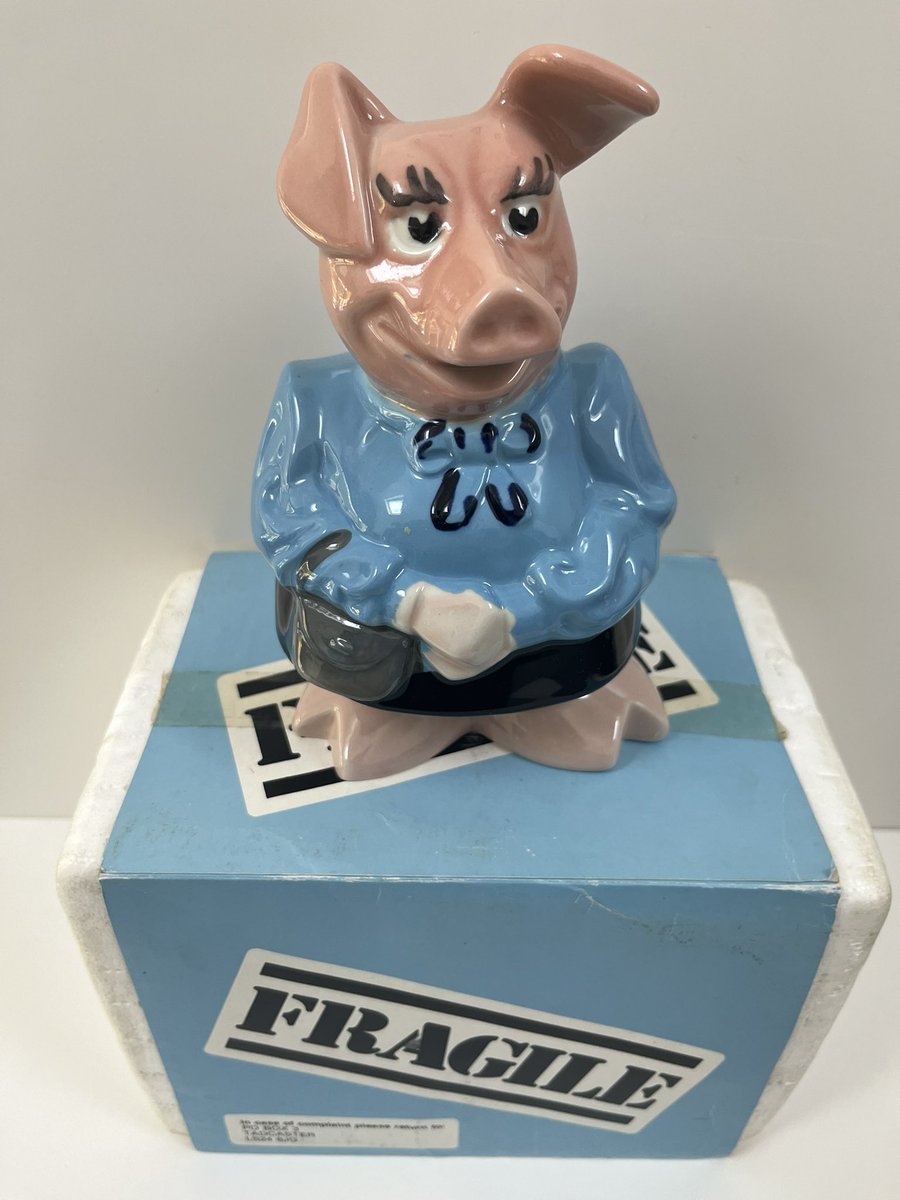 natwestpigs's tweet photo. @bohaynowell @hoxtonwanka Do you still have your NatWest pigs ? https://t.co/7fPGAdPFry