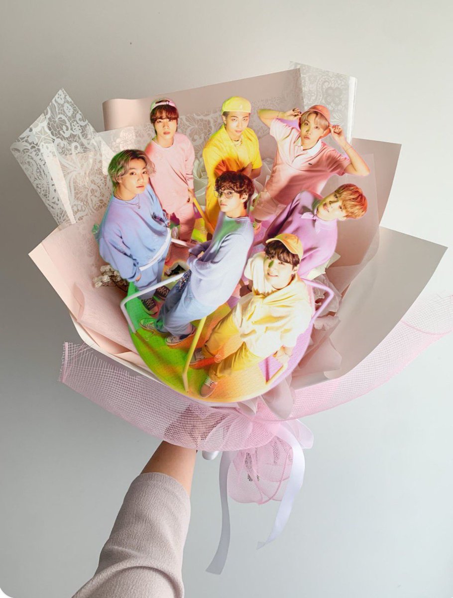 yun_army7654321's tweet photo. 7人の王子様。
早く会いたい💜
どんな花よりも美しくて尊い人たち。
完全体まであと91日だね。
#BTS7
#D_91 https://t.co/vH5GHepzub