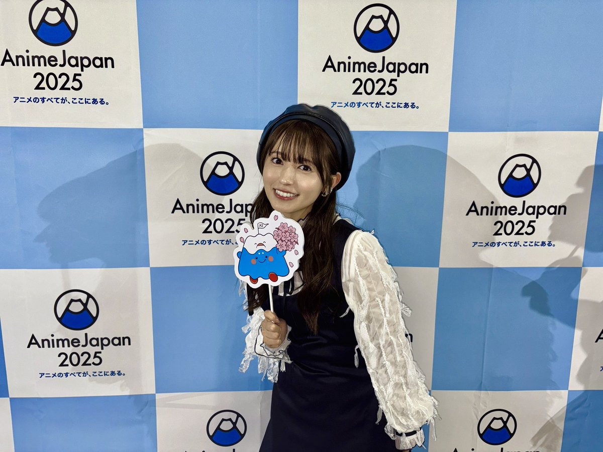 Rikako_Aida's tweet photo. 今日はあんちゃんと🍊🌸

#lovelive
#AJ2025 https://t.co/Nh9ikNYWLi