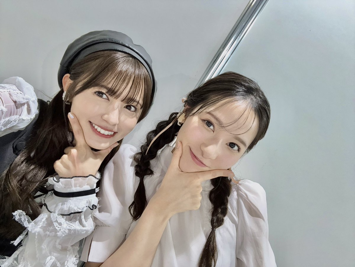 Rikako_Aida's tweet photo. 今日はあんちゃんと🍊🌸

#lovelive
#AJ2025 https://t.co/Nh9ikNYWLi