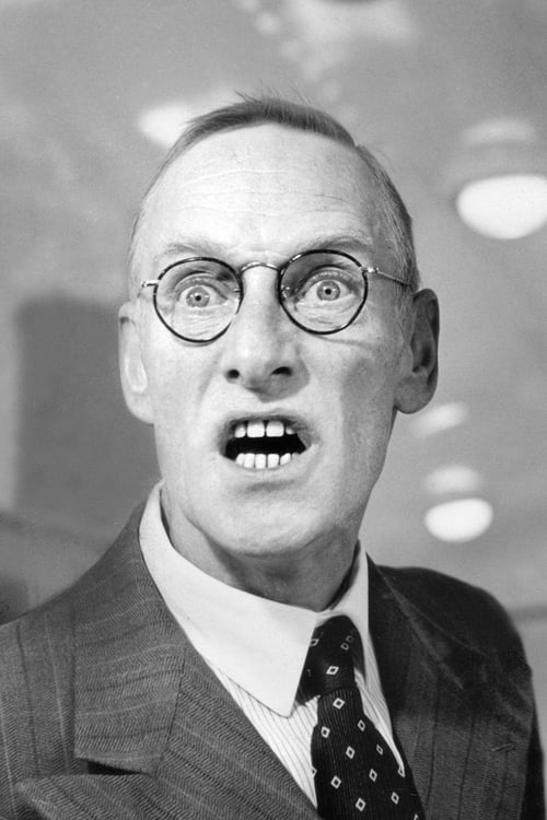 daveainsworth63's tweet photo. Remembering the Irish actor Wilfrid Brambell who was born in Dublin on this day in 1912. He died in 1985. #WilfridBrambell #SteptoeAndSon #AHardDaysNight #CarryOnAgainDoctor #CrooksInCoronets #WitchfindrrGeneral #WhatAWhopper #DryRot #SanFerryAnn #SomeWillSomeWont https://t.co/Drev6Apbps