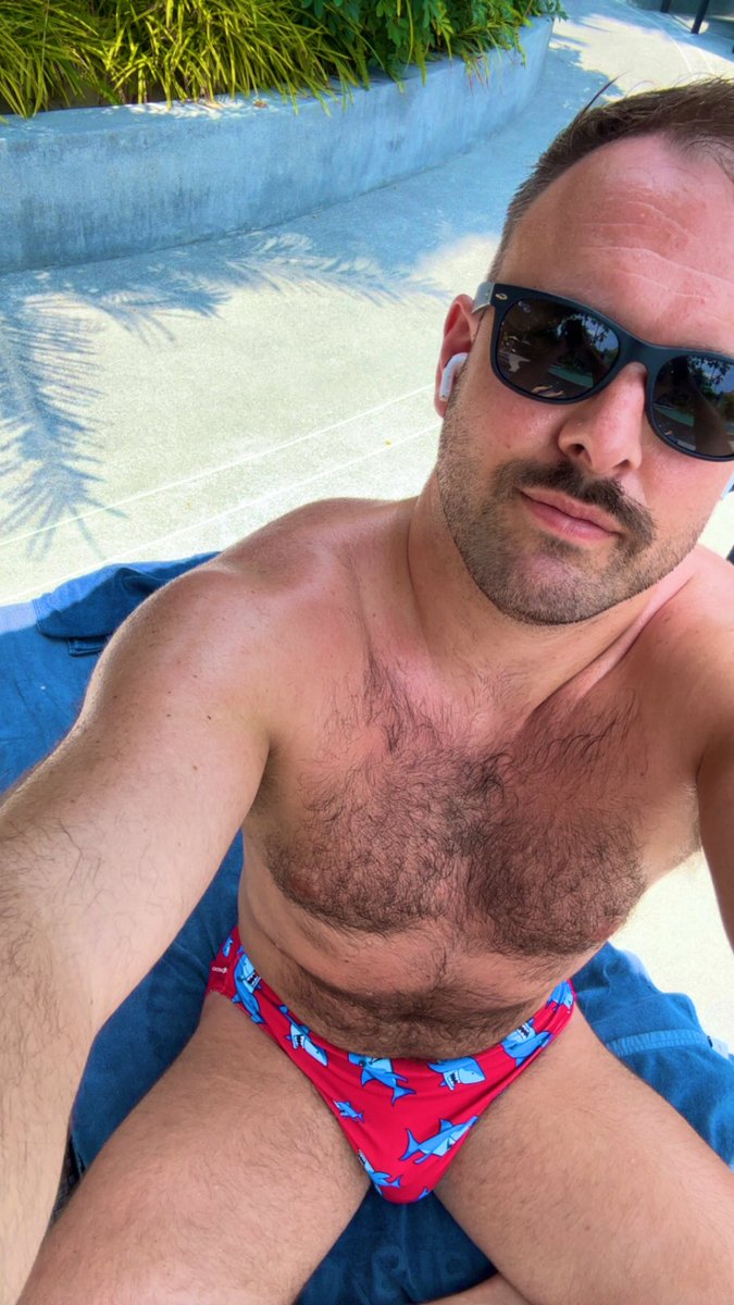 BenJT87's tweet image. Last few days of holiday. 🦈