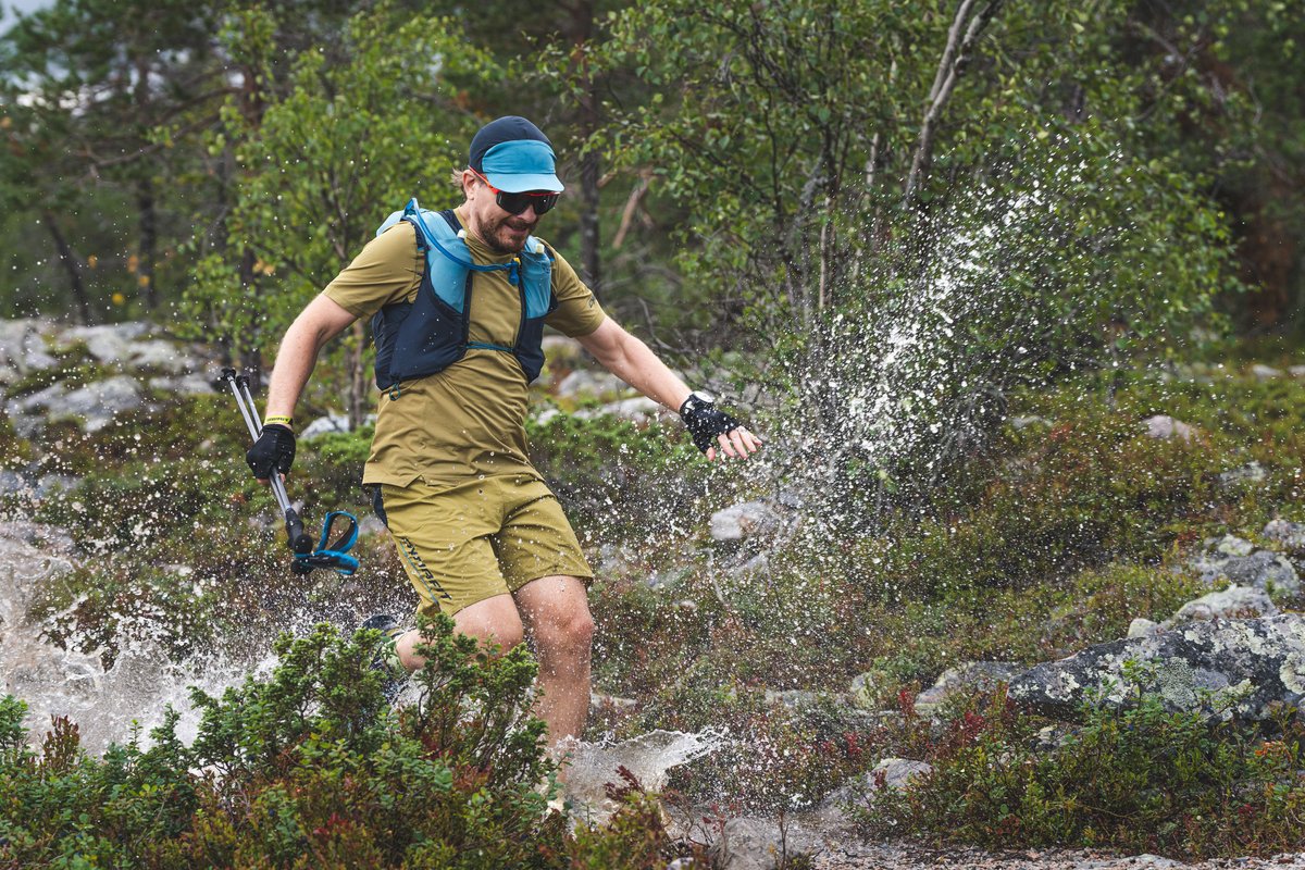 nutsfi's tweet image. Mitkä kengät, millainen juoksuliivi ja tarviiko niitä sauvoja?

👉️ Yhteistyökumppanimme Dynafitin varusteoppaan avulla säästät tuhansien tuntien googlettelun - otappa luentaan ja löydä millaiset kamat sopis sulle! 🙌

👉️ nuts.fi/fi/dynafit-ken… 

📸: @rvalonen

#stayfast