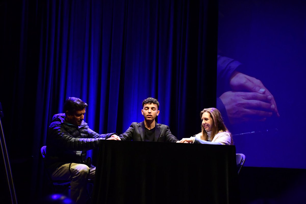 FANTÁSTICA GALA DE MAGIA DE CERCA.
Cientos de personas acudieron al Centro Cultural Ramón Alonso Luzzy, colgando el cartel de Sold Out para disfrutar de los artistas. 
@pererafart @magicjoseoficial @elmagoilias 

Gracias a todo el público asistente!

#cartagenaesmagia2025 #Magia