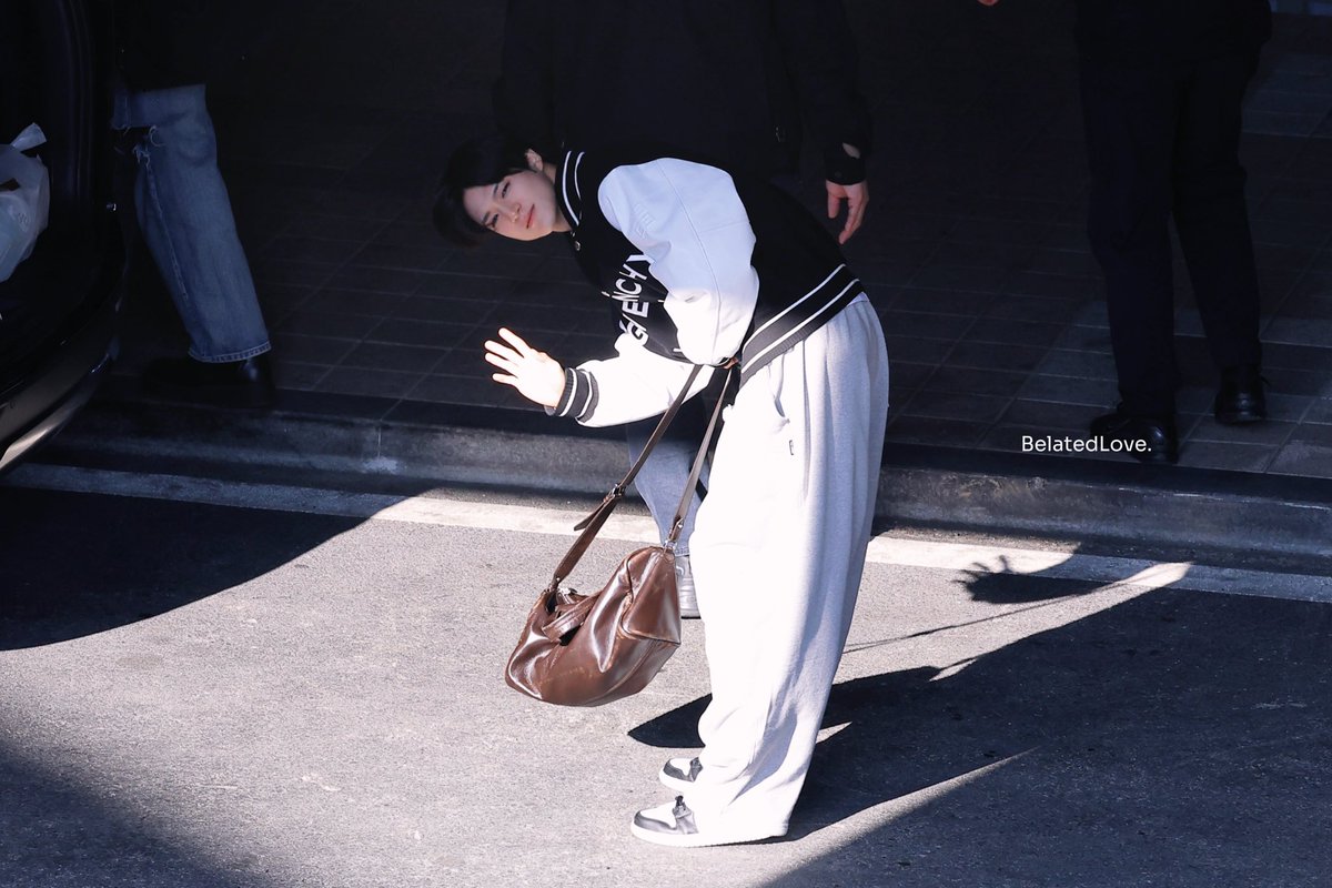 BelatedLove0423's tweet photo. 250322 대구 KBO 퇴근

#제노 #JENO #NCTDREAM #NCT #엔씨티드림 https://t.co/ToG8PM0KuS