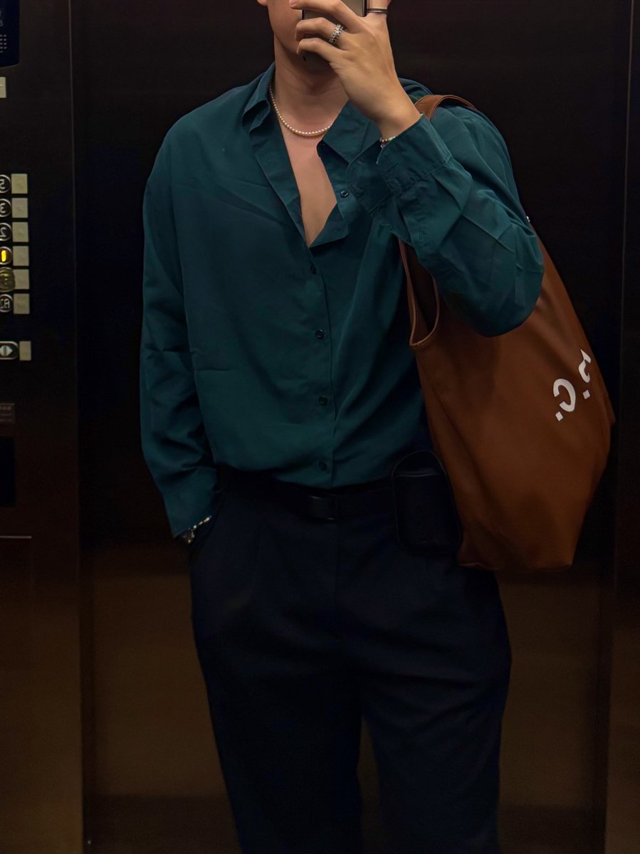 19cmlife's tweet photo. 發現去旅行最開心的
是可以放開做自己
無拘無束地放飛自我👋🏼

附上ootd
#台北 https://t.co/ZjIOXwAnDm