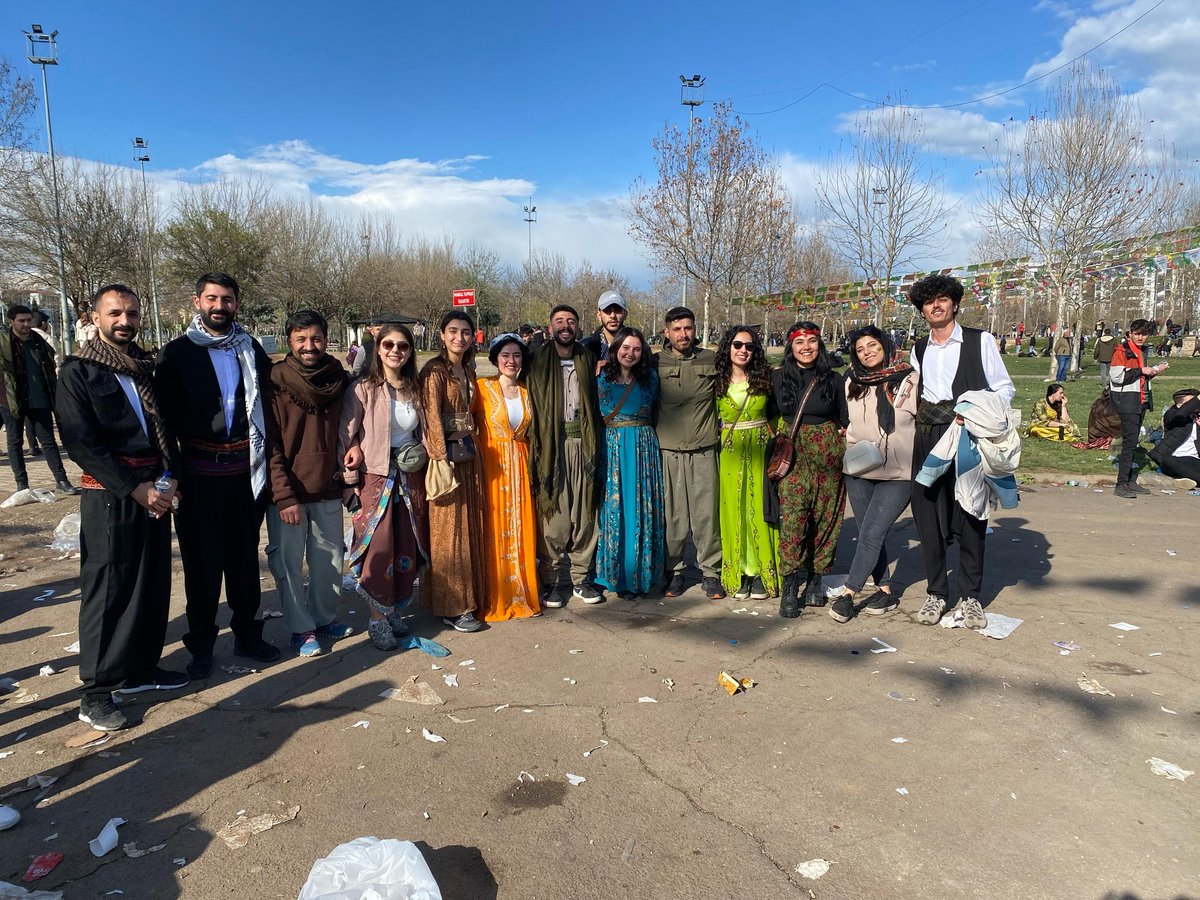 Resoo212's tweet photo. Tişte xweş xweş ee :)) https://t.co/iHgiVT6Reu