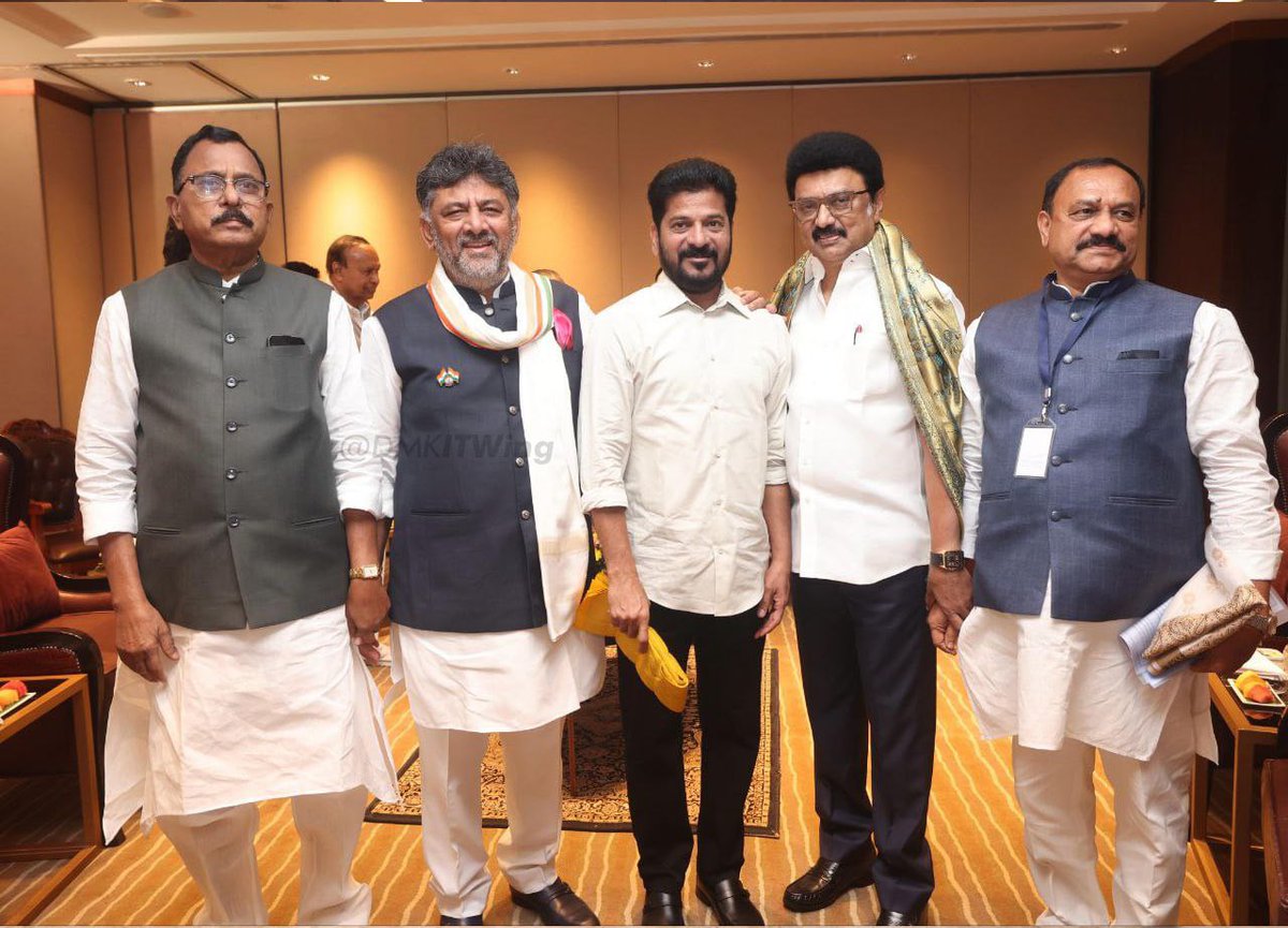 ప్రతిపాదిత డీ లిమిటేషన్ కారణంగా…
దక్షిణాది రాష్ట్రాలు ఎదుర్కోబోతున్న 
తీవ్ర అన్యాయం పై చర్చించేందుకు… తమిళనాడు ముఖ్యమంత్రి 
శ్రీ స్టాలిన్ సారథ్యంలో జరిగిన 
దక్షిణాది రాష్ట్రాల…
జాయింట్ యాక్షన్ కమిటీ (JAC)
సమావేశంలో పాల్గొనడం జరిగింది.

#FairDelimitationForSouth
