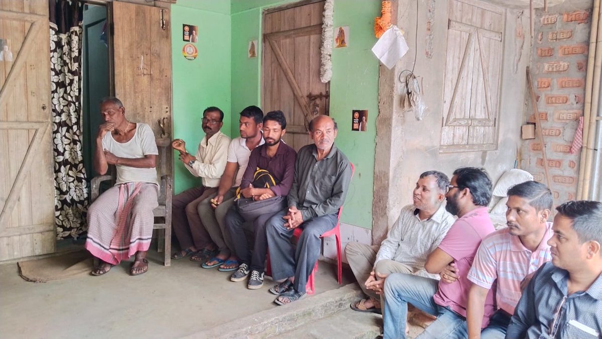 malinabjp57's tweet photo. যুবরাজনগর বিধানসভার কৃষ্ণপুর গ্রাম পঞ্চায়েতের প্রধান শ্রীমতি Kajal Rani MahishyaDas কিছুদিন পূর্বে দুর্ঘটনার আহত হন , বর্তমানে শিলচরের এক বেসরকারি হাসপাতালে ওনার চিকিৎসা চলছে । ওনার  ছেলের কাছ থেকে  শারীরিক সুস্থতার খবর নেই এবং চিকিৎসার জন্য সামান্য অর্থ সহযোগিতা করা হয় https://t.co/zmTyeAeibW