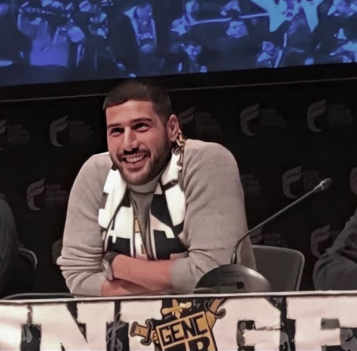 ÖLÜMÜNE SENİNLEYİZ CEM GÖLBAŞI PEŞİNDEYİZ!
UNIGFB-06 ailesi olarak abimiz reisimiz Cem Gölbaşının (<a href="/CemGolbasi/">Cem Gölbaşı</a> ) doğum gününü kutlar nice mutlu yıllar dileriz. 
#UNIGFB