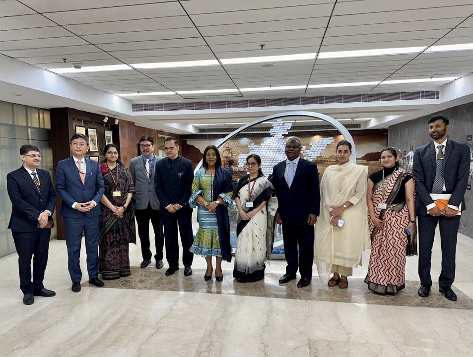 Shirley Ayorkor Botchwey (@ayorkorbotchwey) on Twitter photo I commend India’s Ministry of External Affairs
<a href="/MEAIndia/">Randhir Jaiswal</a> and High Commissioner <a href="/VDoraiswami/">Vikram Doraiswami</a> for arranging insightful briefings by partners on SMART Government, digital public infrastructure, AI, disaster resilience infrastructure, and the Solar Alliance. during my visit to I commend India’s Ministry of External Affairs
<a href="/MEAIndia/">Randhir Jaiswal</a> and High Commissioner <a href="/VDoraiswami/">Vikram Doraiswami</a> for arranging insightful briefings by partners on SMART Government, digital public infrastructure, AI, disaster resilience infrastructure, and the Solar Alliance. during my visit to