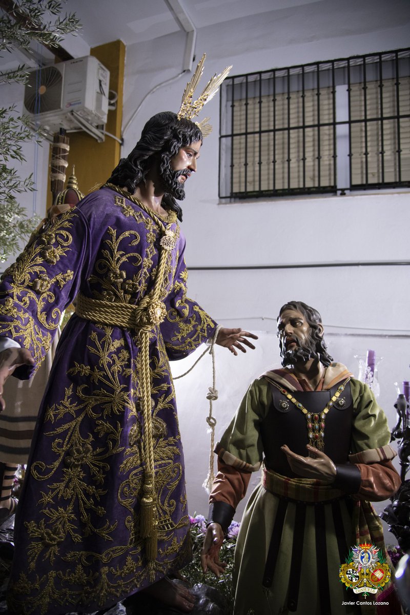 ConsueloSevEste's tweet photo. El patio de nuestro Oratorio estará abierto al público para la contemplación de Ntro. Padre Jesús del Consuelo en su paso de misterio en horario de 10:00h a 13:00h previo a la Salida Procesional.

📍 Plaza Olimpia / Calle Hípica 
📸 N.H.D Javier Cantos

#MaestroYRabí #Consuelo25 https://t.co/msDXDZH7SH