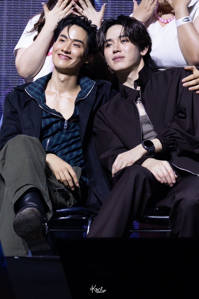 polcasan dads😭😭😭💖💖💖💖💖💖

TAYNEW WHAT A PERFORMANCE
#PEBACAconcert #เตนิว #Polcasan