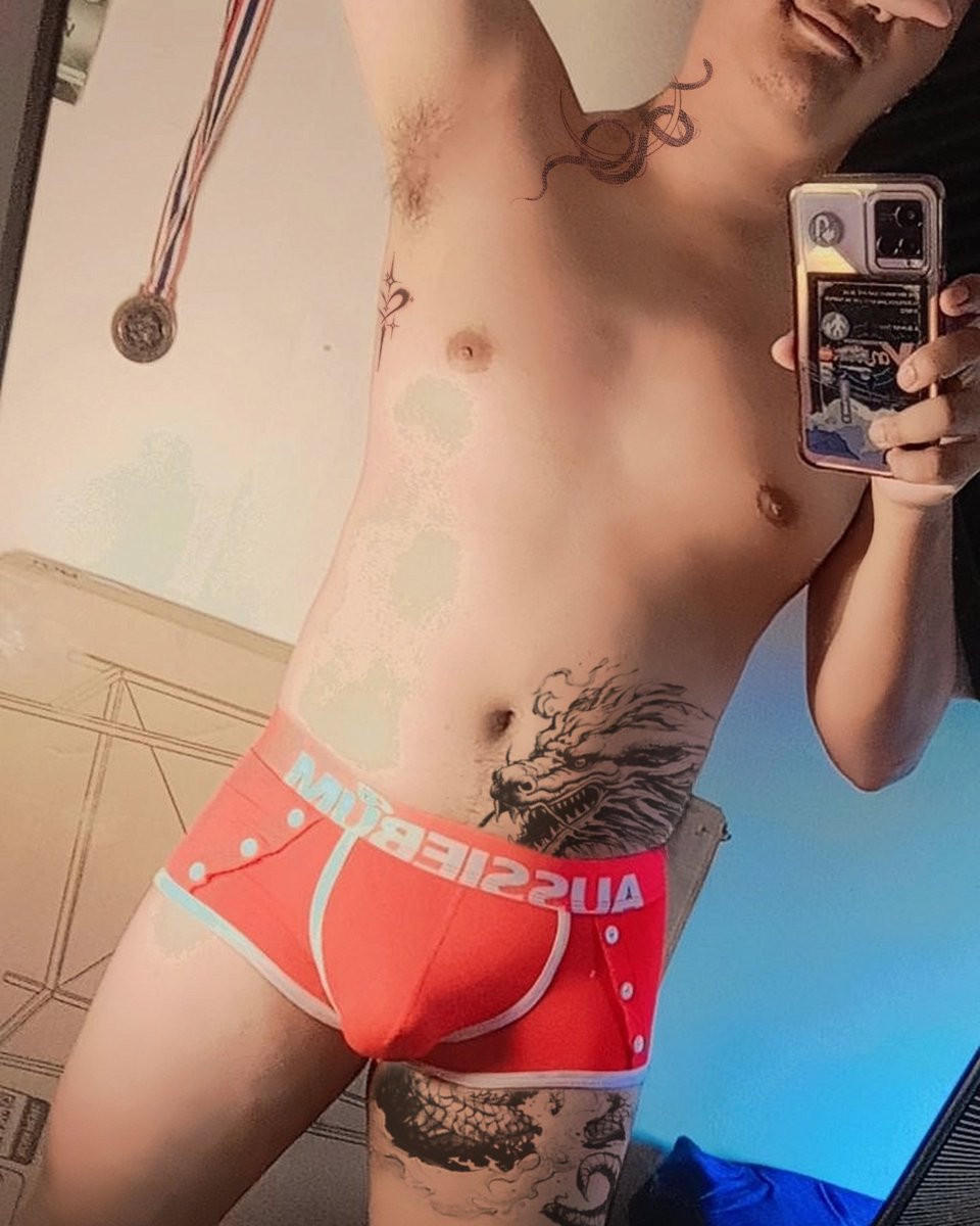 เมื่อไหร่จะสงกรานต์🥵 
อยากผลัดกันฉีดน้ำ💦