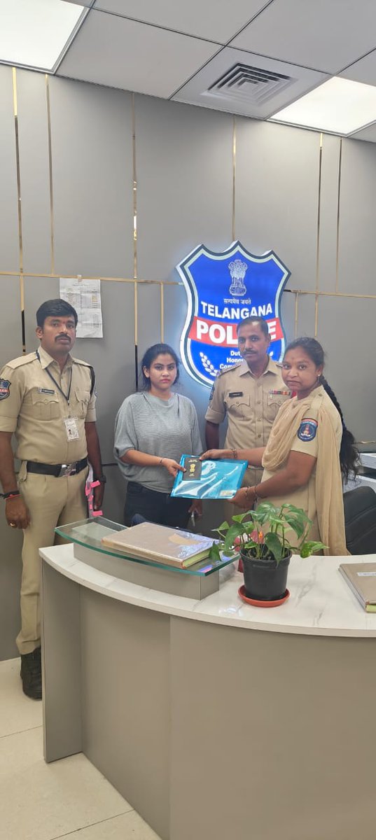 Police at RGIA Airport, led by Inspector Balaraju and his team along with protocol staff, found and returned a lost passport to a woman. She expressed her gratitude for their prompt help. 😊😊#RGIA #CyberabadPolice