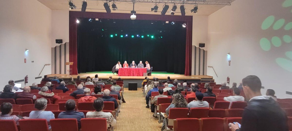 Xa está en marcha a asemblea xeral das comunidades de montes galegas. Témolo claro, imos defender o monte veciñal da vaga privatizadora que impulsa a Xunta.  O monte é da veciñanza non das empresas espoliadoras.