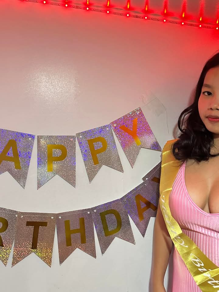 itssxyy's tweet photo. edi hbd🥳 https://t.co/pFST3h0Ugn