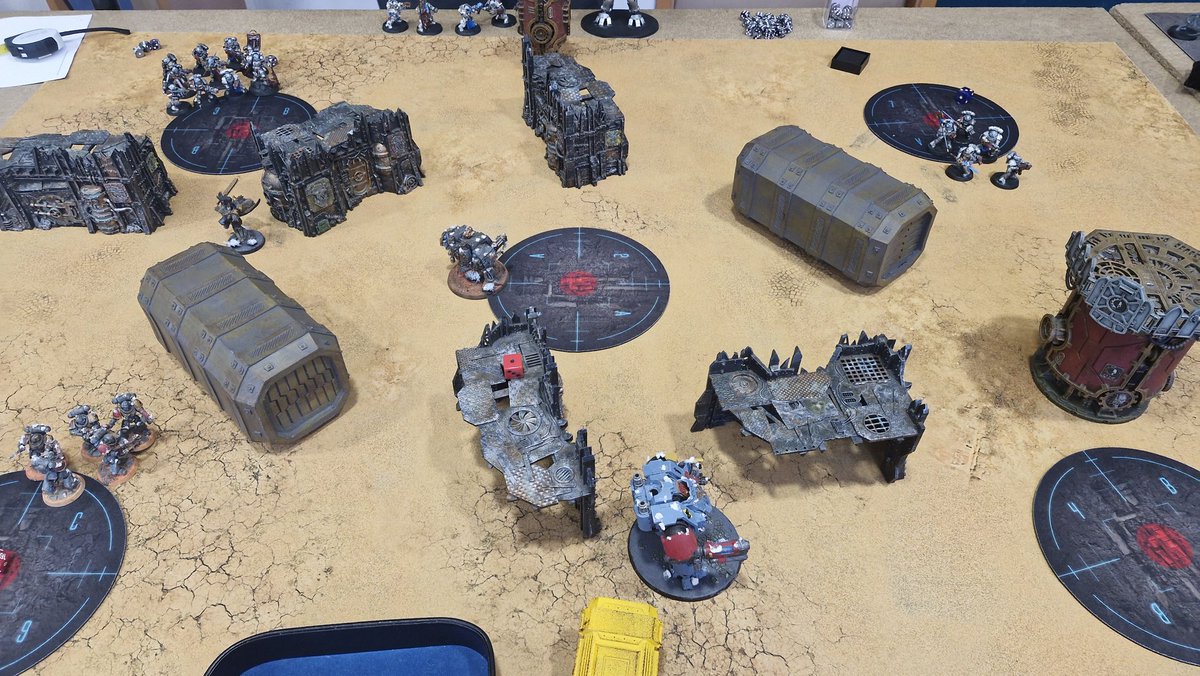 Vjever's tweet image. Žene u birtijama, muški su ostavljeni u igraonici