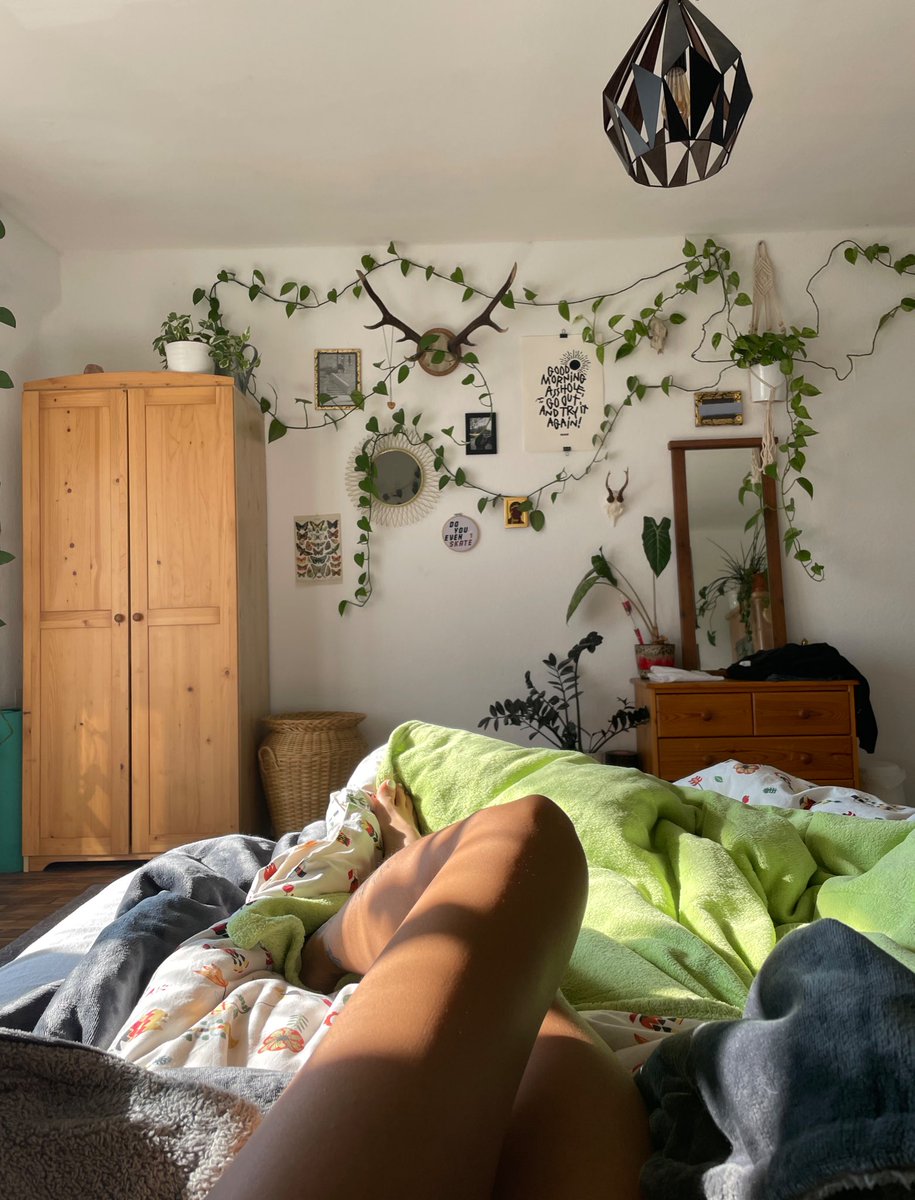 imagine hier zusammen aufwachen im sonnenschein ficken und danach joints rauchen?