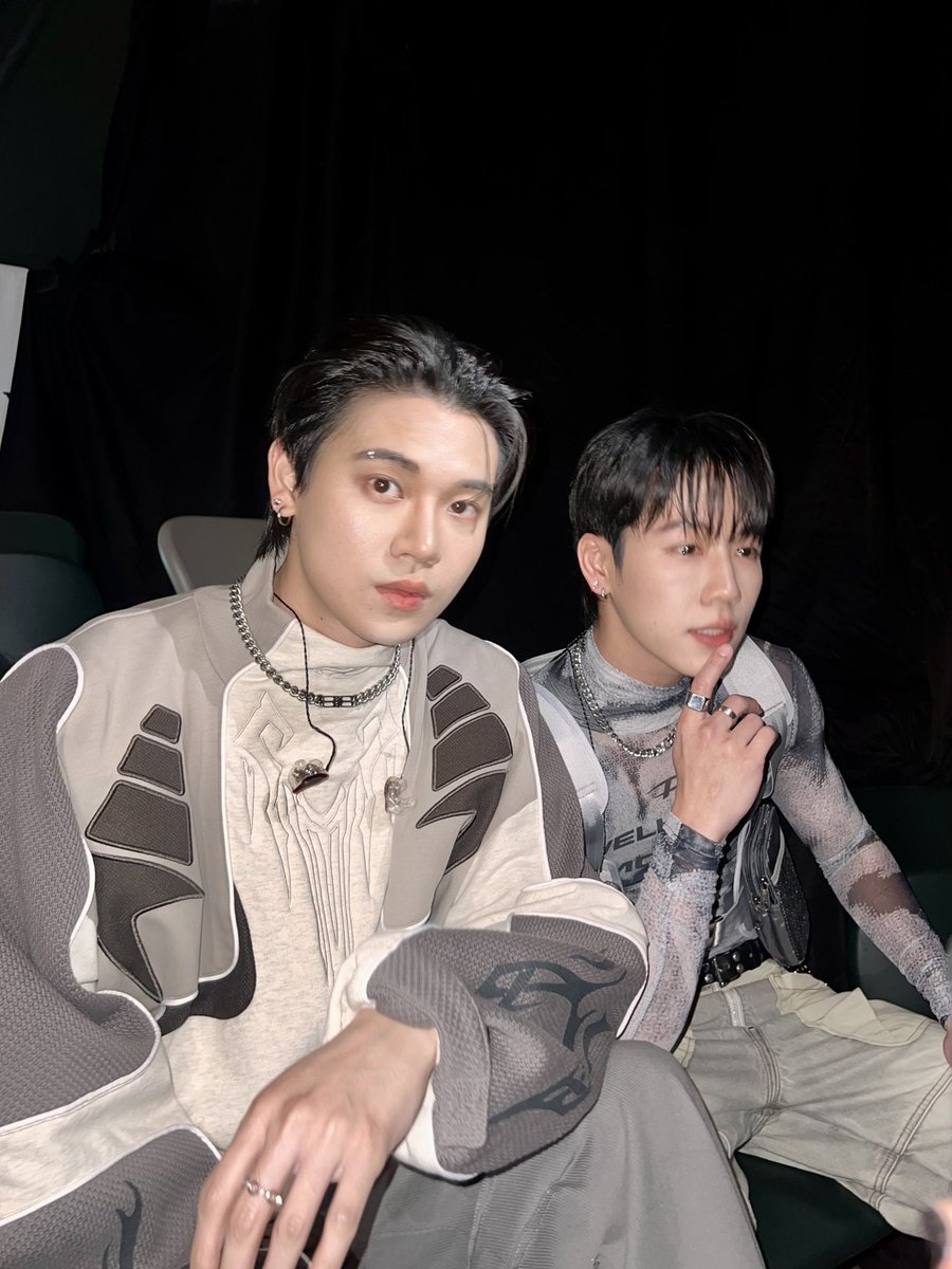 argentis_th's tweet photo. You know you love me 💋

 #YinWarFMinHK https://t.co/grzSRWtzPM